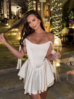 Isabella escort in Dubai