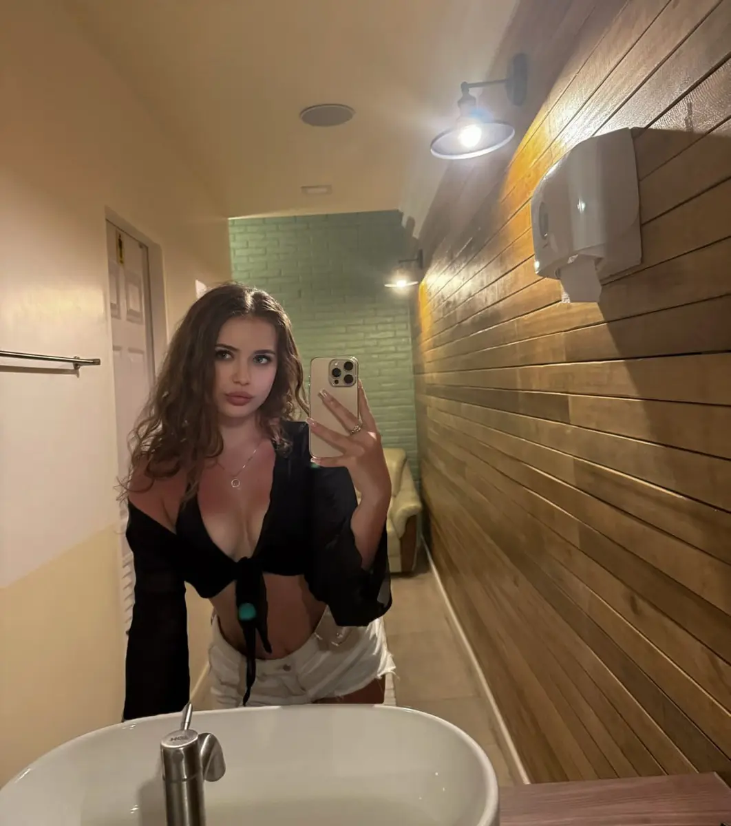Lucia escort in Dubai