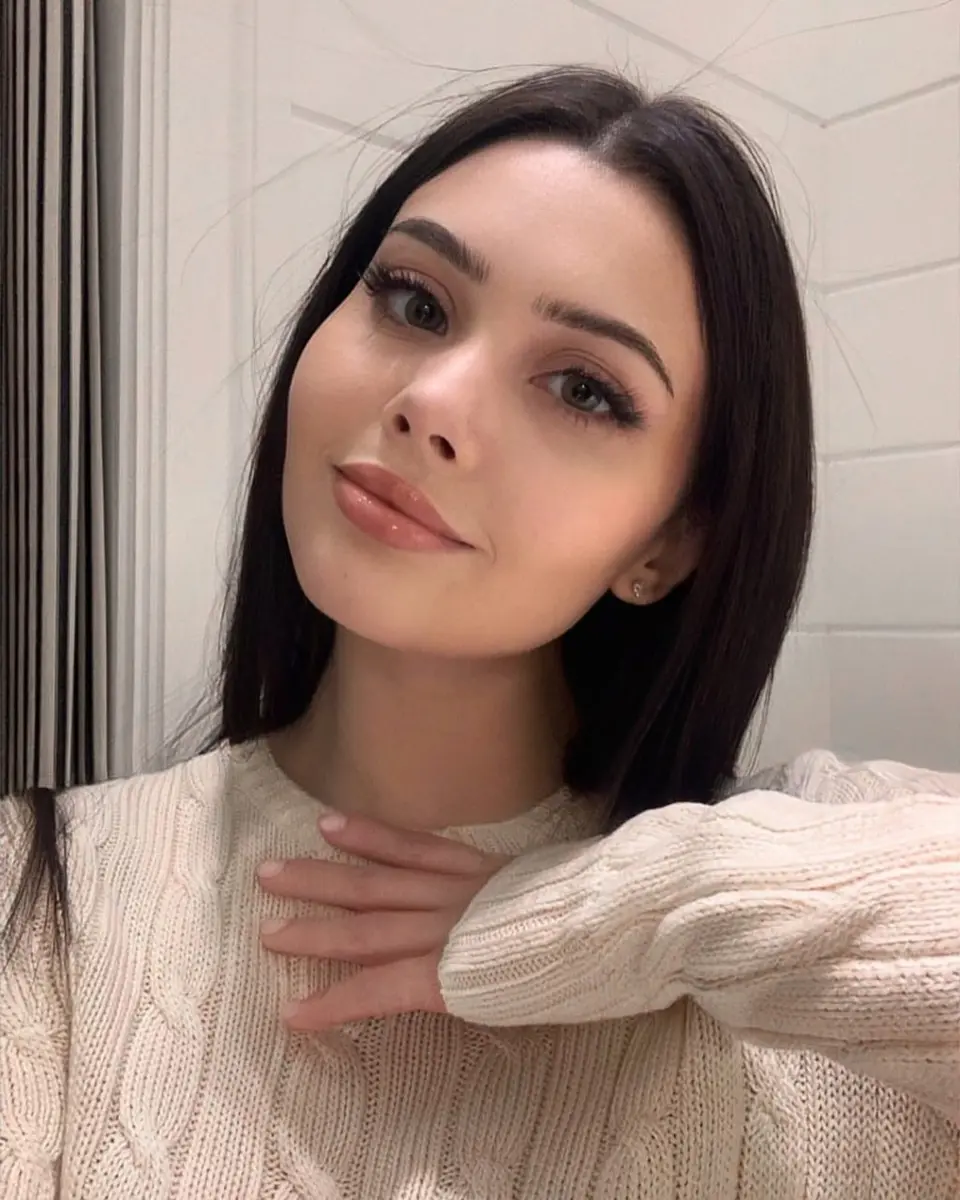 Mia escort in Dubai